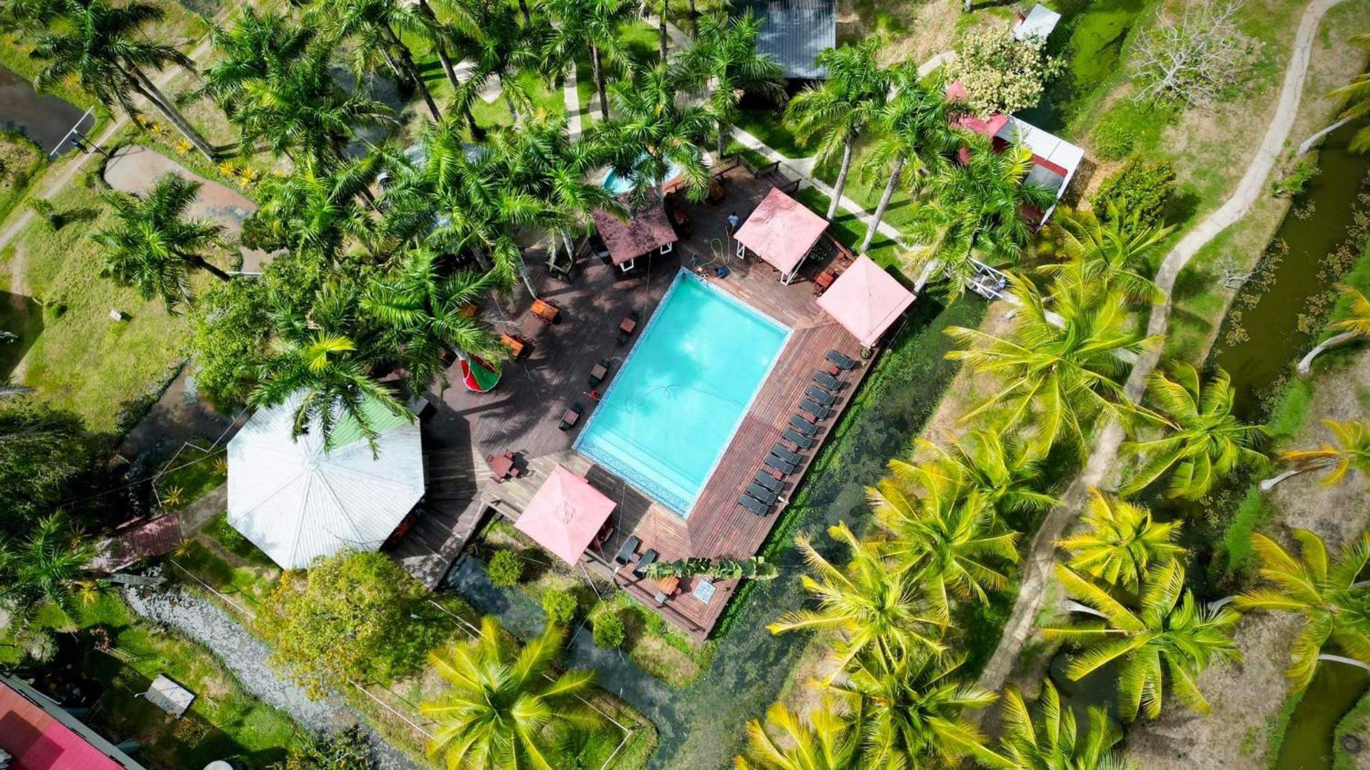 Plantage Resort Frederiksdorp 파라마리보 외부 사진