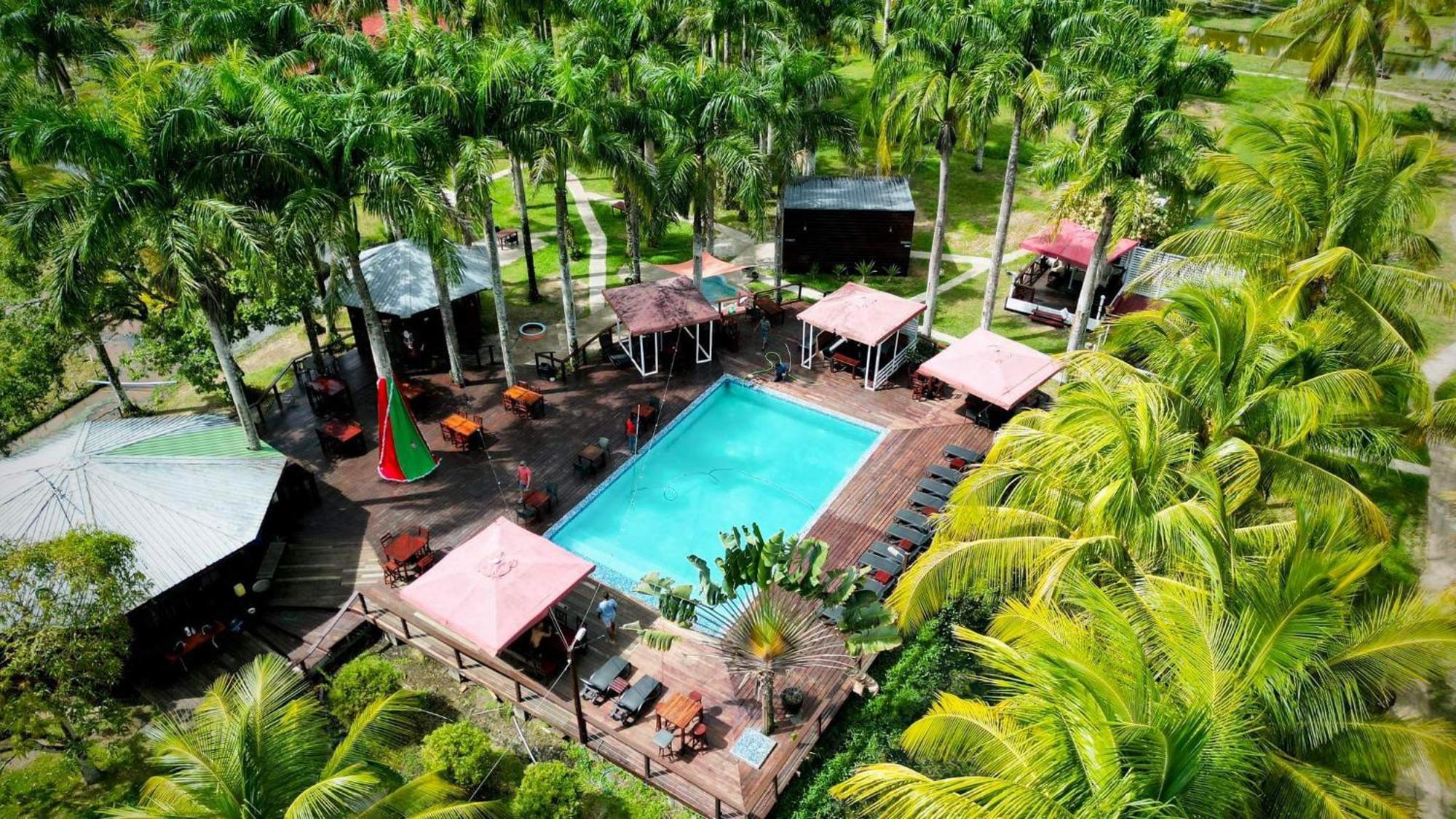 Plantage Resort Frederiksdorp 파라마리보 외부 사진